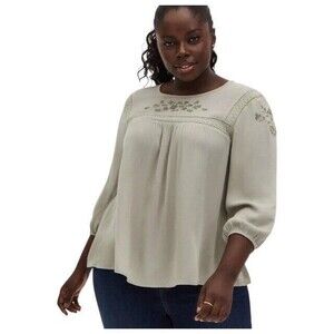 Torrid Blouse Womens Size 2X Plus Green Embroidered Floral Long Sleeve Top